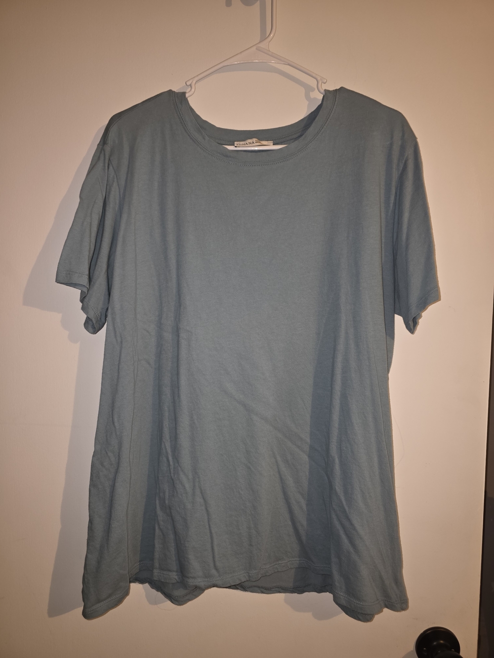 Lot Of 5 Zenana Basic Tees - Picture 2 of 11